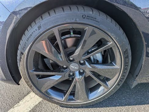 Used 2023 Genesis G70 2.0T w/ Sport Prestige Package RWD image 9