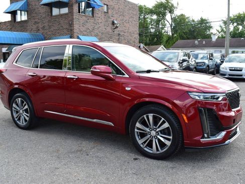 Used 2020 Cadillac XT6 Premium Luxury w/ Platinum Package AWD/4WD image 4