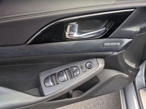 Used 2023 Nissan Maxima Platinum w/ Sport Mat Group FWD image 10
