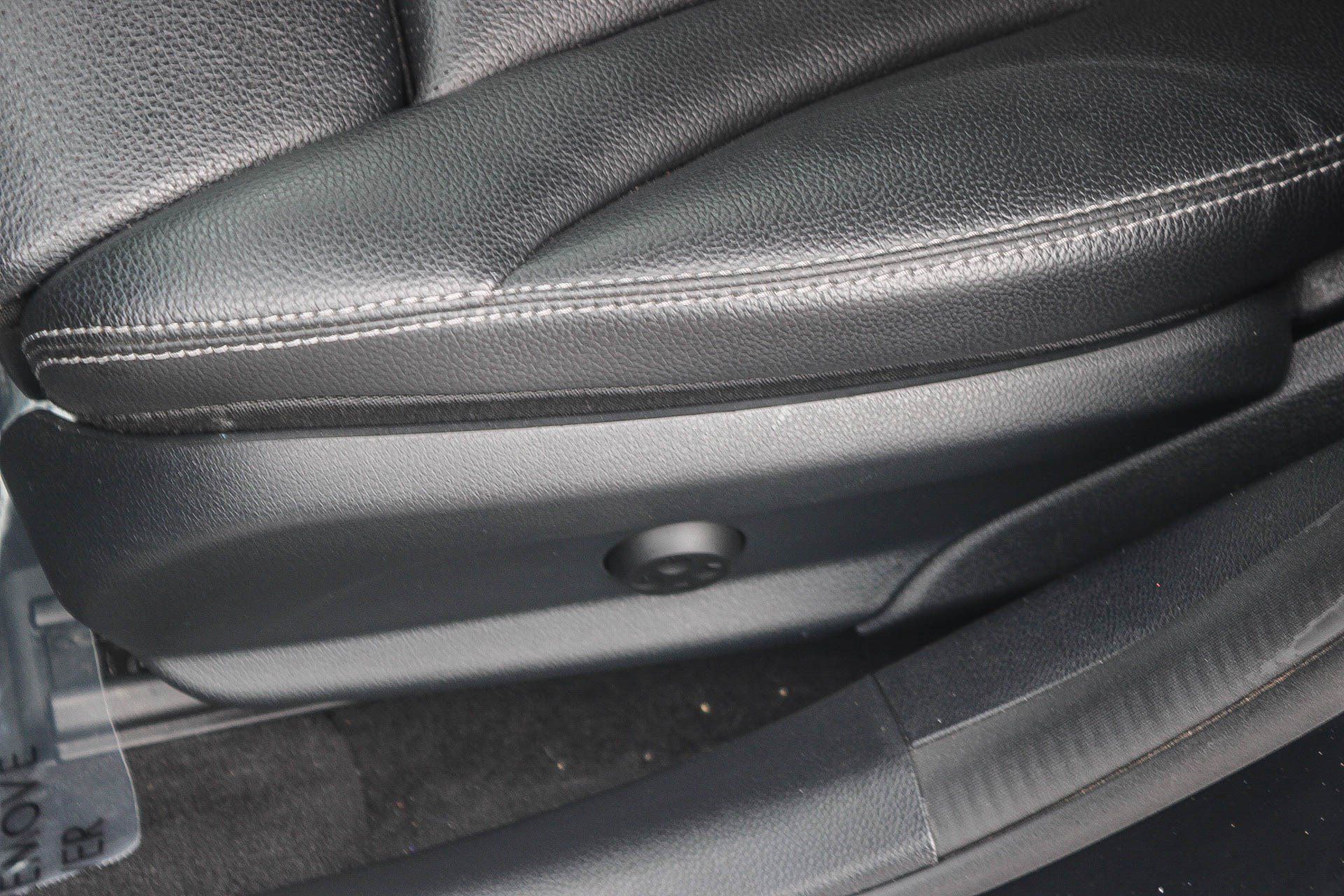 Used 2019 Mercedes-Benz C 300 Sedan image 22