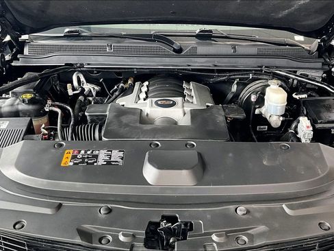 Used 2019 Cadillac Escalade Premium Luxury image 11