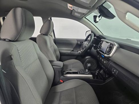 Used 2023 Toyota Tacoma SR5 w/ Technology Package RWD image 15