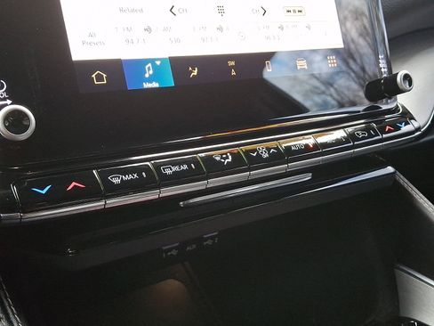 Used 2024 Jeep Wagoneer Series II image 19