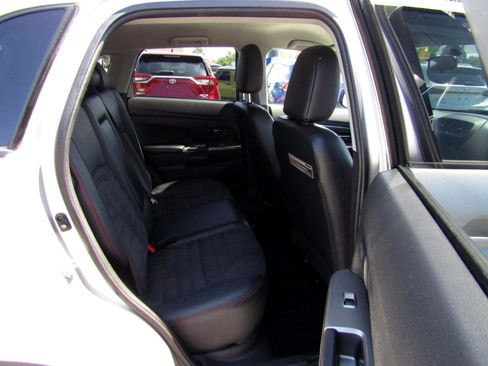 Used 2018 Mitsubishi Outlander Sport SE image 20