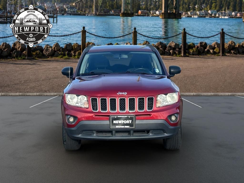 Used 2011 Jeep Compass Sport FWD image 2