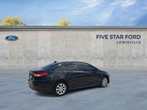 Used 2025 Toyota Corolla LE FWD image 8