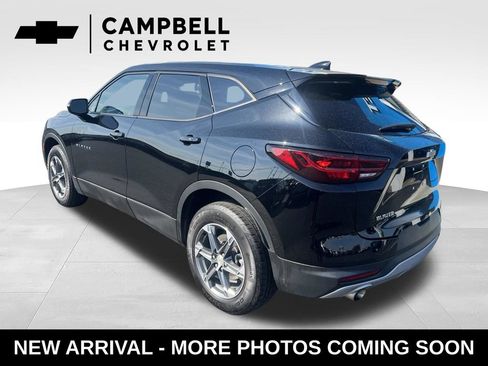Used 2025 Chevrolet Blazer LT FWD image 3