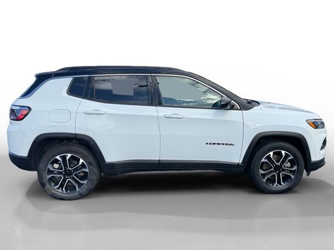 Used 2023 Jeep Compass Limited image 6