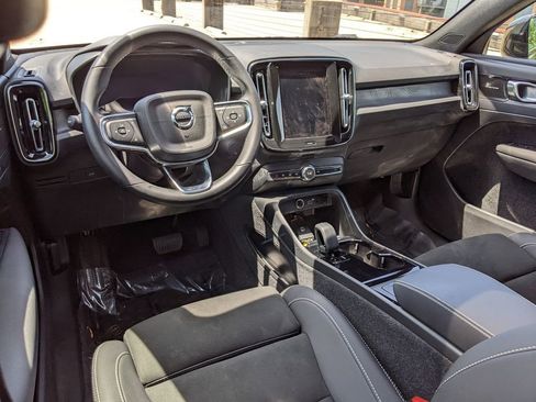 Certified 2023 Volvo C40 P8 Recharge Ultimate AWD/4WD image 12