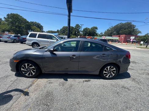 Used 2017 Honda Civic EX image 8