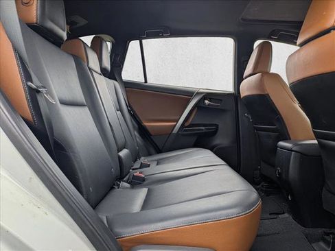 Used 2018 Toyota RAV4 SE w/ Power Extra Value Package FWD image 15