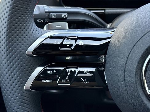 Certified 2025 Mercedes-Benz GLA 250 image 25