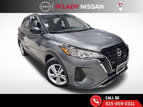 Used 2025 Nissan Kicks Play S image 1