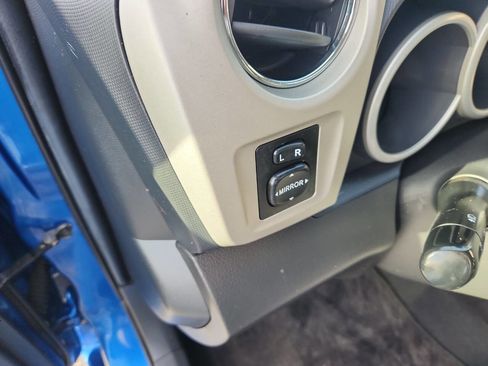 Used 2009 Toyota Matrix image 15