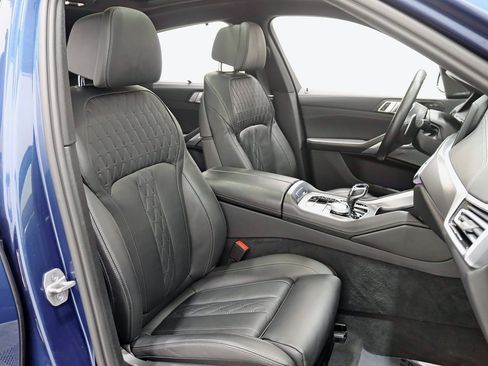 Used 2022 BMW X6 xDrive40i w/ M Sport Package image 29
