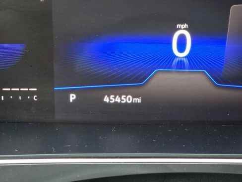 Used 2022 Volkswagen Tiguan SE image 29