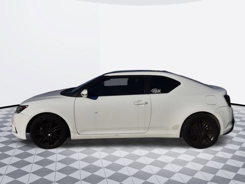 Used 2012 Scion tC image 2