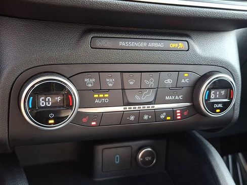 Certified 2020 Ford Escape Titanium AWD/4WD image 16