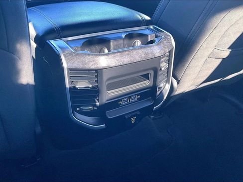 Used 2022 RAM 1500 Big Horn AWD/4WD image 17