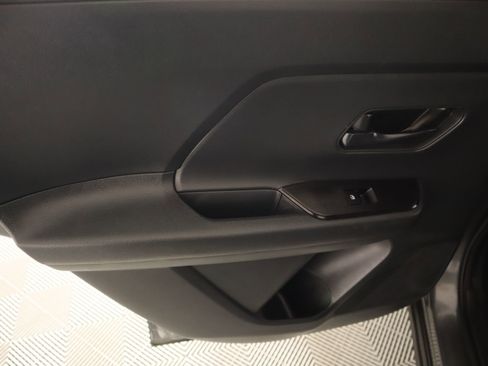 Used 2025 Nissan Kicks S image 15