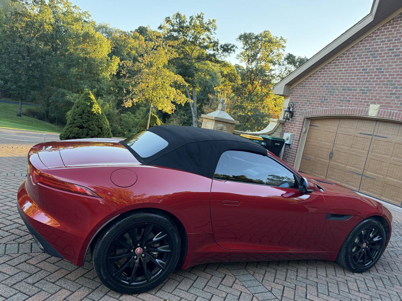 Used 2015 Jaguar F-TYPE Convertible RWD image 5