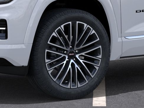 New 2027 GMC Terrain Denali w/ LPO, Black Badging Package AWD/4WD image 10