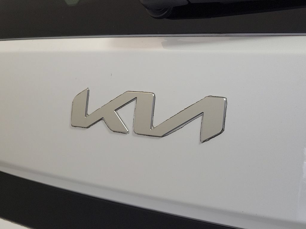Used 2023 Kia Soul LX FWD image 7