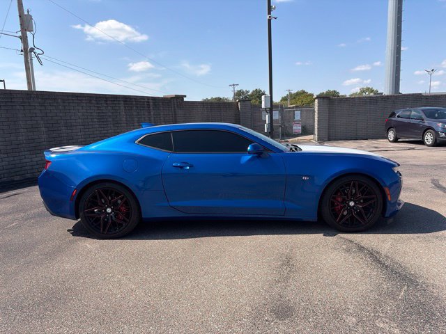 Used 2018 Chevrolet Camaro LT w/ RS Package RWD image 4