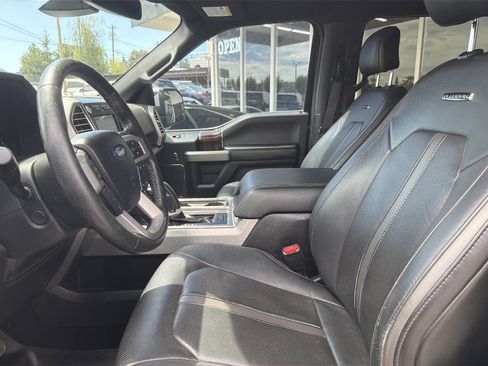Used 2016 Ford F150 Platinum w/ Equipment Group 701A Luxury AWD/4WD image 28