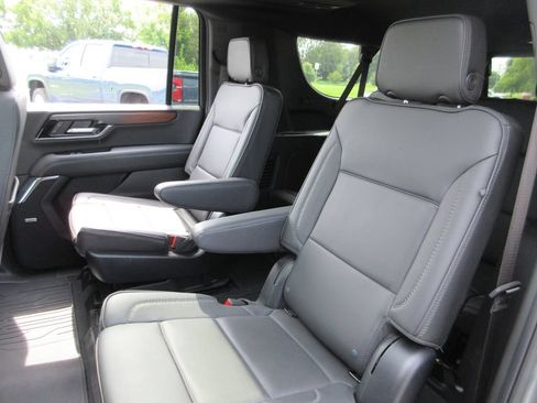 Certified 2025 GMC Yukon XL Denali w/ Sun & Power Step Package AWD/4WD image 24