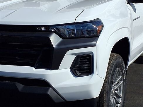 New 2026 Chevrolet Colorado LT image 18