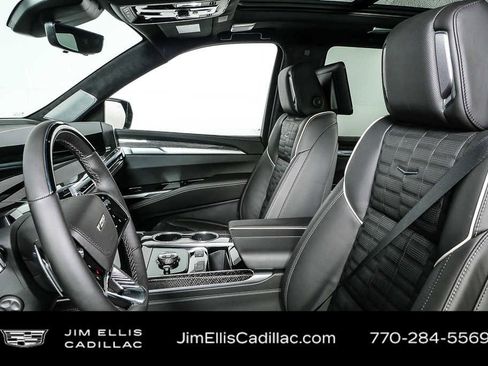 Used 2026 Cadillac Escalade V image 5