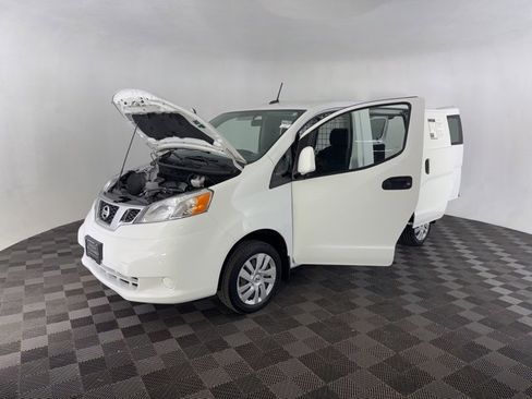 Used 2020 Nissan NV200 SV w/ Back Door Glass Package image 10
