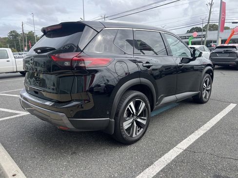 Used 2025 Nissan Rogue SL image 5