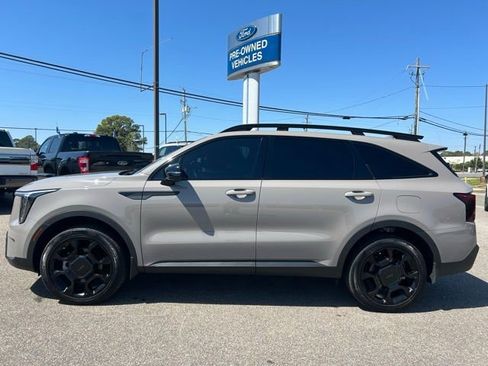 Used 2025 Kia Sorento SX Prestige w/ Olive Brown Leather Package image 5