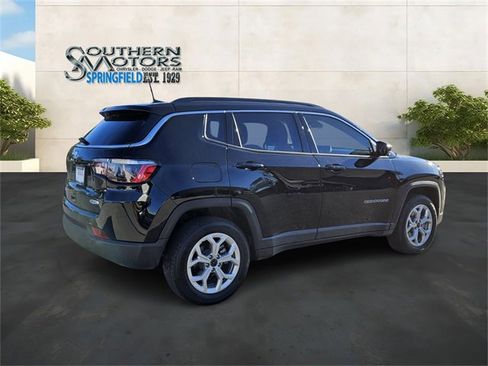 Used 2025 Jeep Compass Latitude image 5