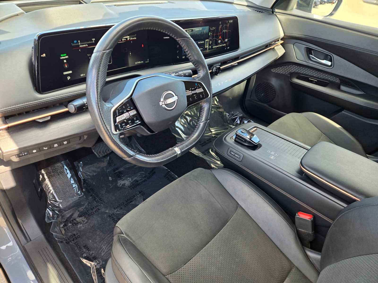 Used 2024 Nissan Ariya FWD image 10