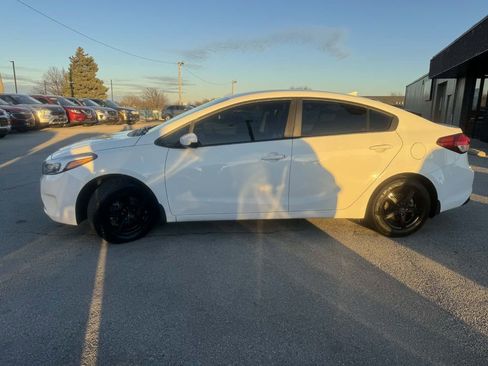 Used 2018 Kia Forte LX image 4