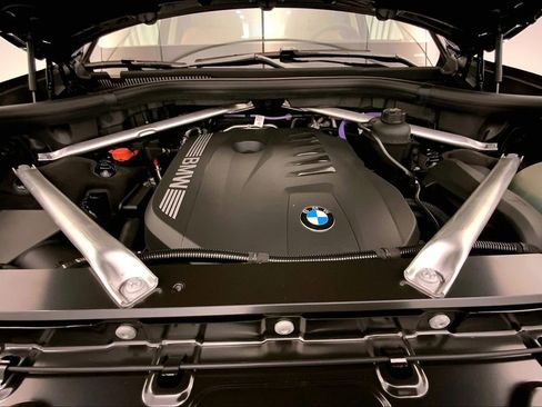 New 2026 BMW X7 xDrive40i image 8