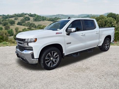 Used 2019 Chevrolet Silverado 1500 LT w/ Texas Edition AWD/4WD image 3