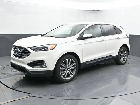 Used 2024 Ford Edge Titanium w/ Equipment Group 301A AWD/4WD image 8