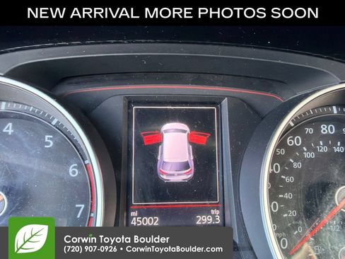 Used 2017 Volkswagen GTI SE FWD image 12