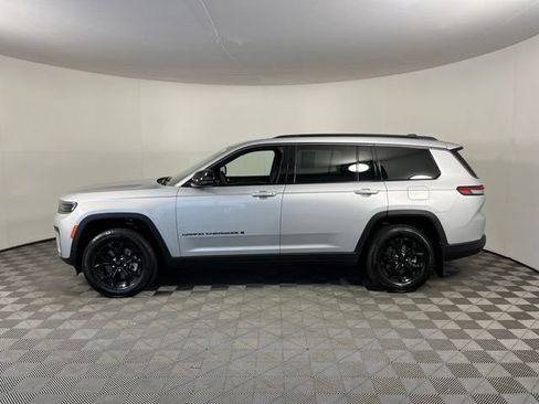 Used 2026 Jeep Grand Cherokee L 4WD image 4