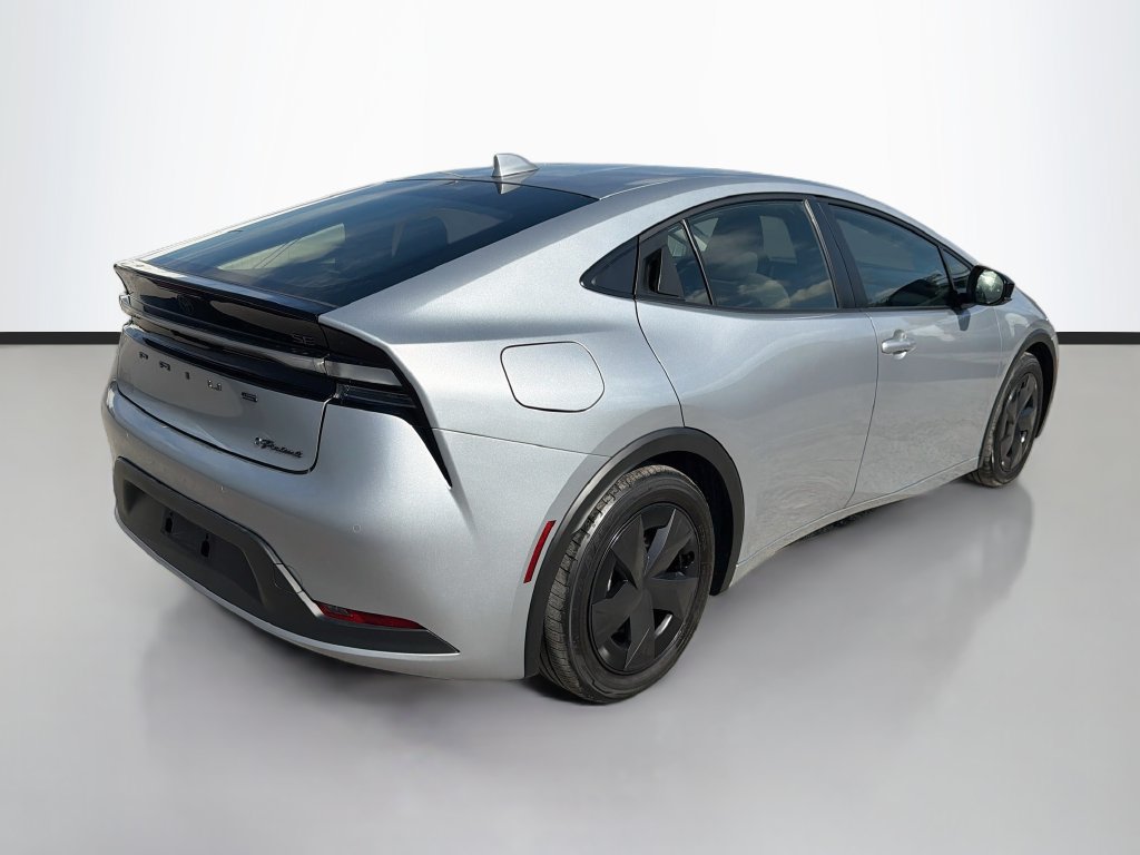 Used 2024 Toyota Prius Prime FWD image 7
