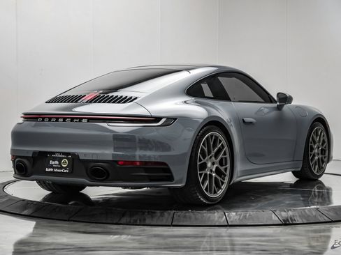 Used 2024 Porsche 911 Carrera RWD image 15