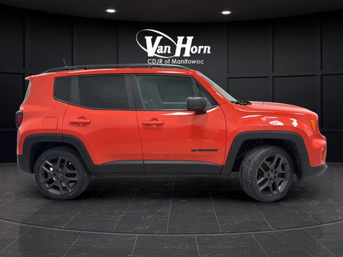 Used 2021 Jeep Renegade Latitude AWD/4WD image 8