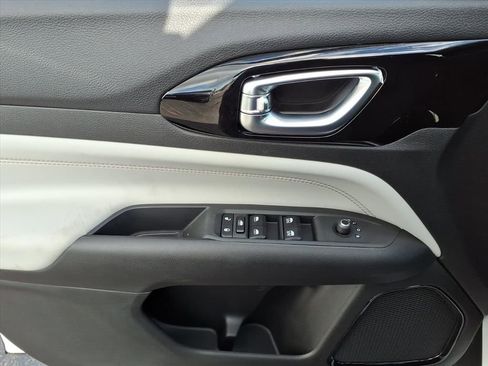 New 2026 Jeep Compass Limited image 6