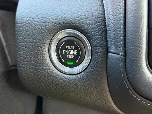 Used 2022 GMC Yukon Denali AWD/4WD image 32