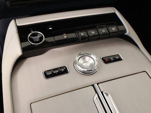 New 2026 Lincoln Navigator Premiere AWD/4WD image 7