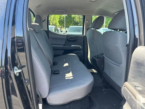 Used 2020 Toyota Tacoma SR5 AWD/4WD image 19